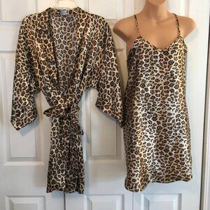 Gabrielle Intimates 2 Piece Leopard Robe/Night Gown Size Large